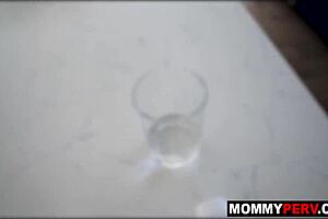 Step mommy handles stepson's viagra boner 😏🍆