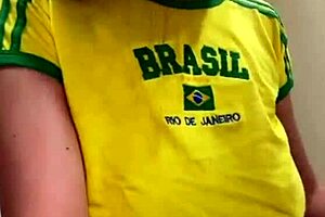 hey friend my big boobs look hot in short shorts