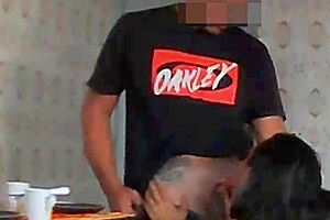 surpresa pro corninho amante fode hotwife marido vê cuckold outdoor beach