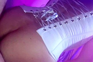 hey bartender latina milf, show me your hidden room for pussy fuck cash deal?