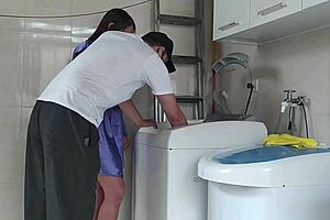 PAUZUDO HANDYMAN FUCKS TATTOOED MARRIED CLIENT RAW AFTER FIXING WASHER!