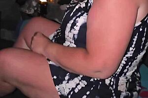 wanna see preggo spread pussy outdoors wide?