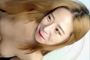 Asian MILF goes wild on cam