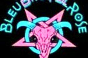 midnight crystal sucks a big tattooed cock